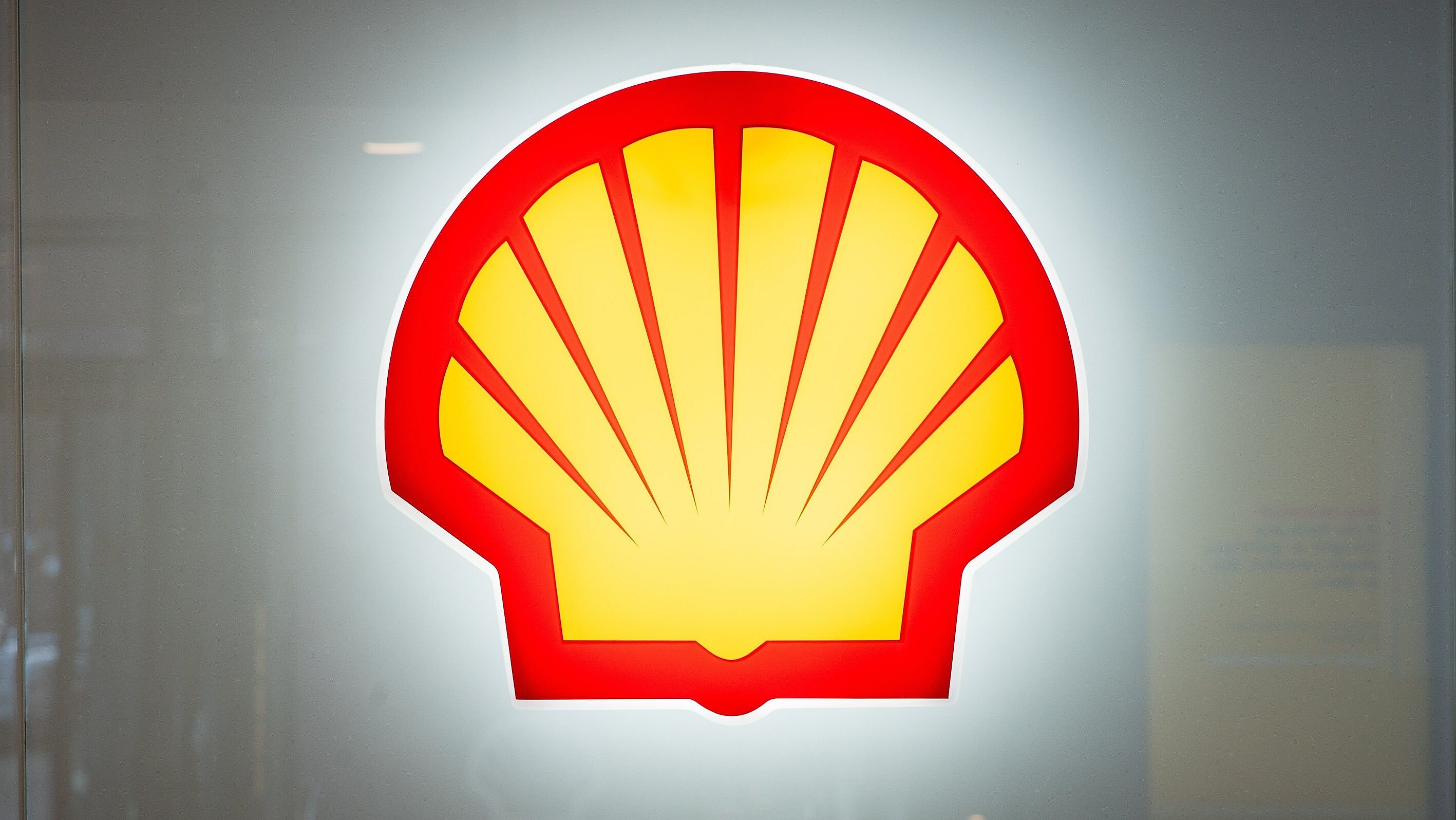 operating-multiple-company-owned-sites-shell-canada